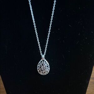 Elegant Silver Pendant Necklace
